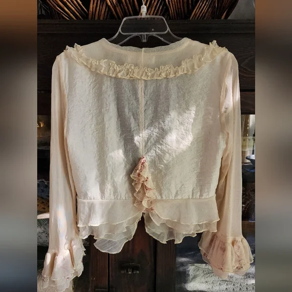 Vintage Pretty Angel Elegant Cream Blouse - Picture 5 of 8